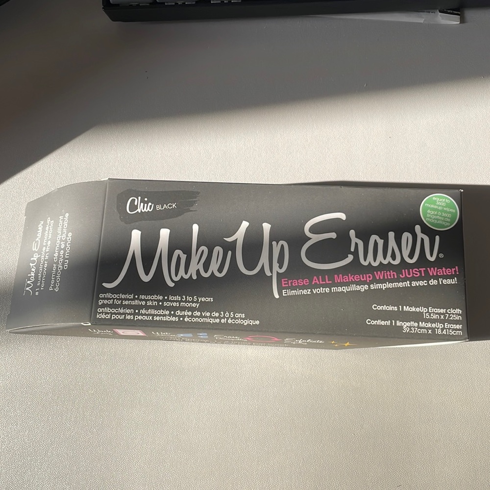 THE ORIGINAL MAKE UP ERASER - CHIC BLACK